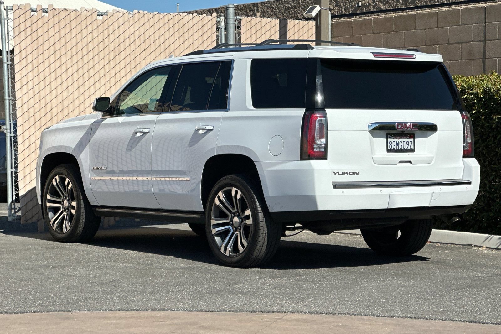 Used 2018 GMC Yukon Denali w/ Denali Ultimate Package AWD/4WD image 6