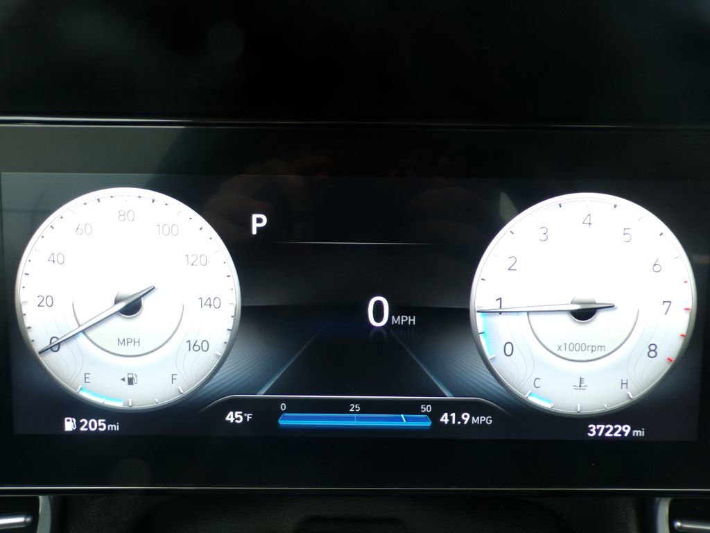 Certified 2023 Hyundai Elantra Limited w/ Cargo Package FWD image 23