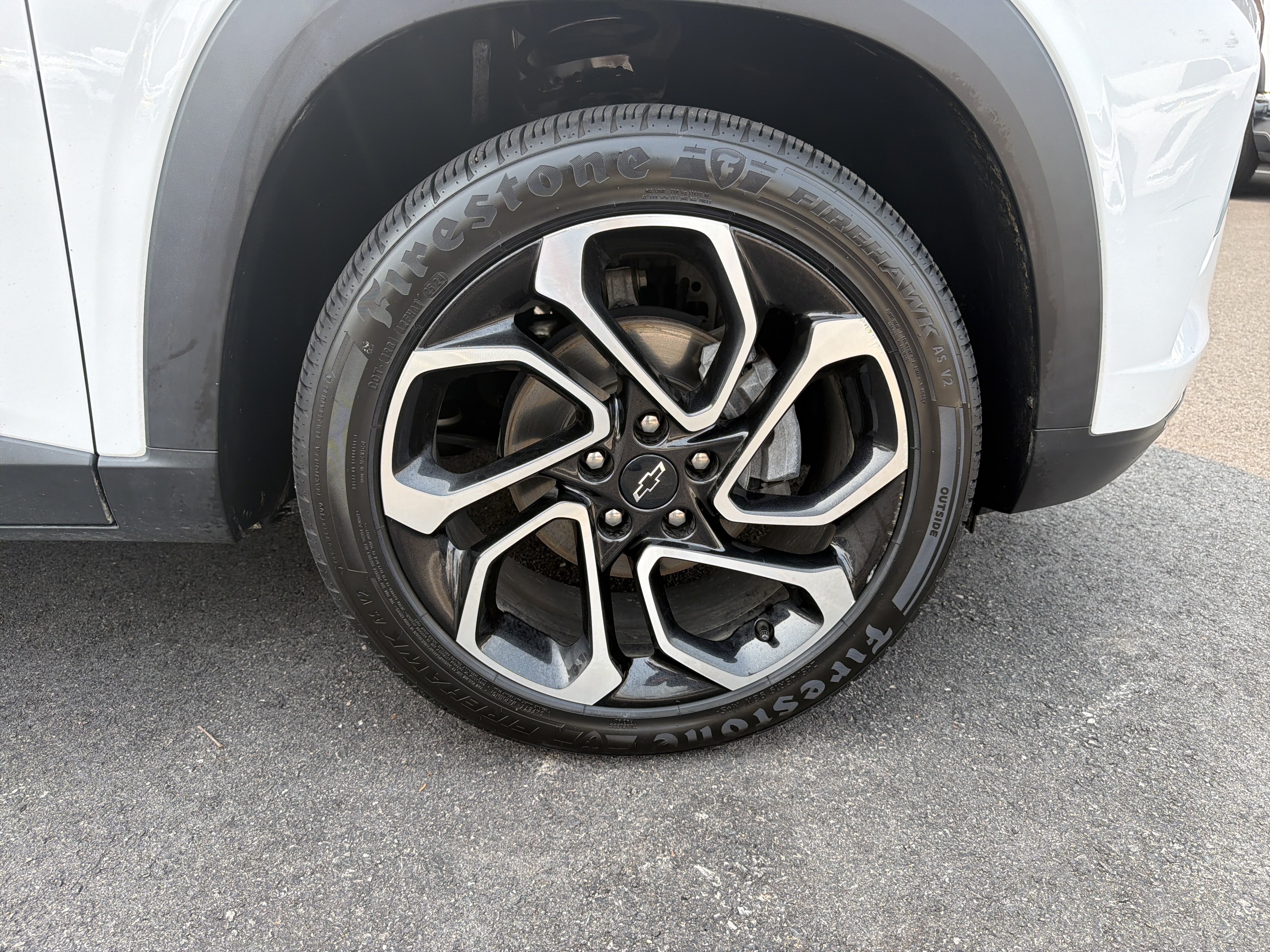 Used 2024 Chevrolet Trax RS FWD image 13
