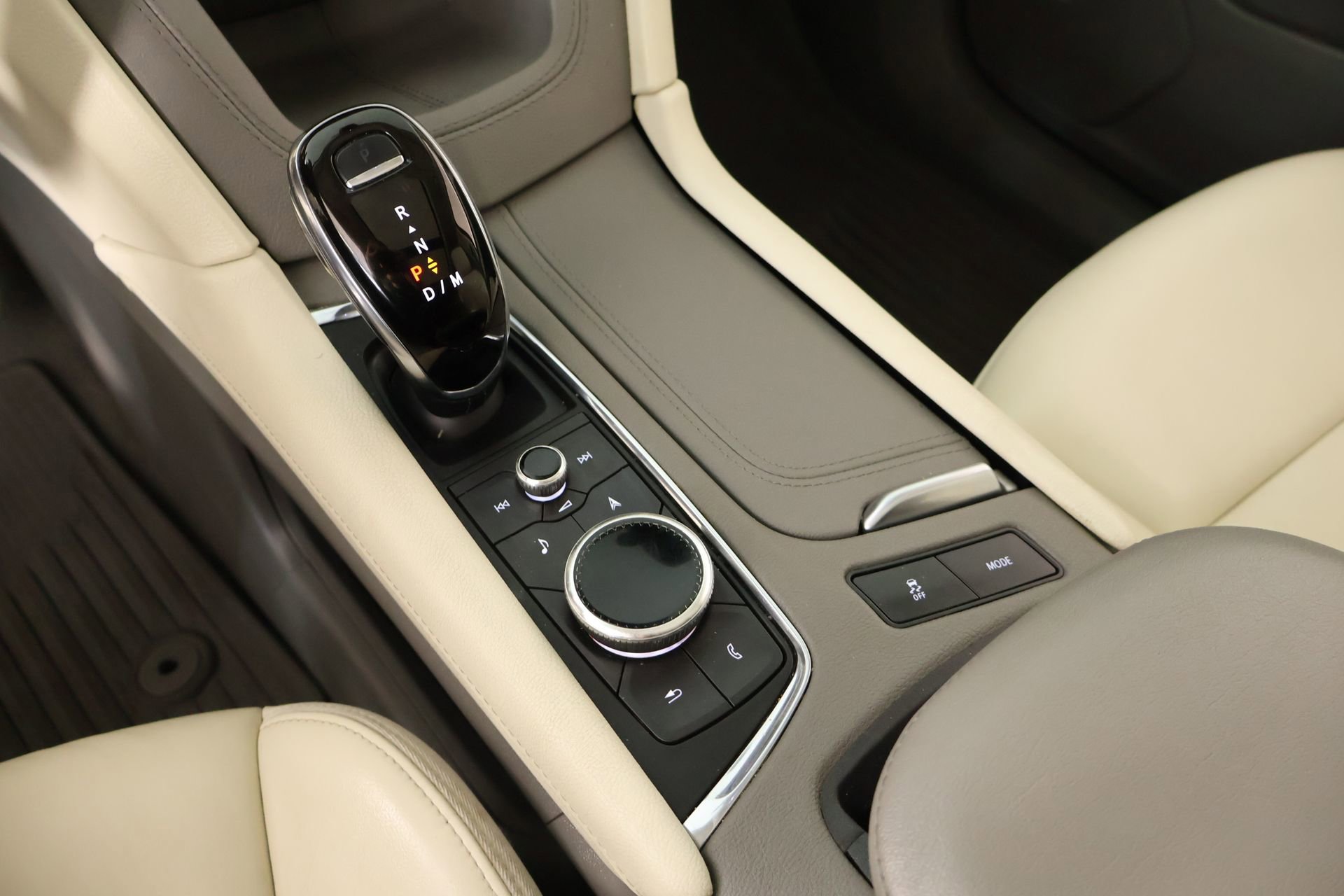 Used 2021 Cadillac XT6 Premium Luxury FWD image 9