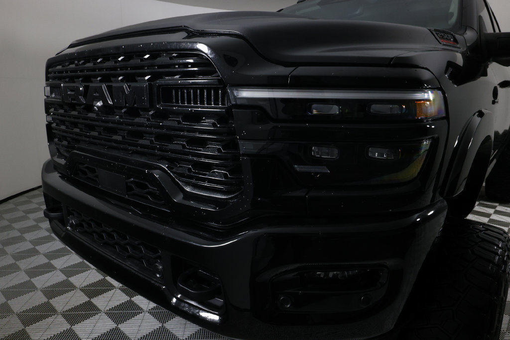 Used 2025 RAM 2500 Limited AWD/4WD image 47