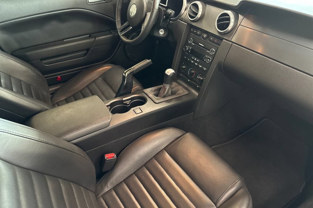Used 2009 Ford Mustang Shelby GT500 RWD image 14