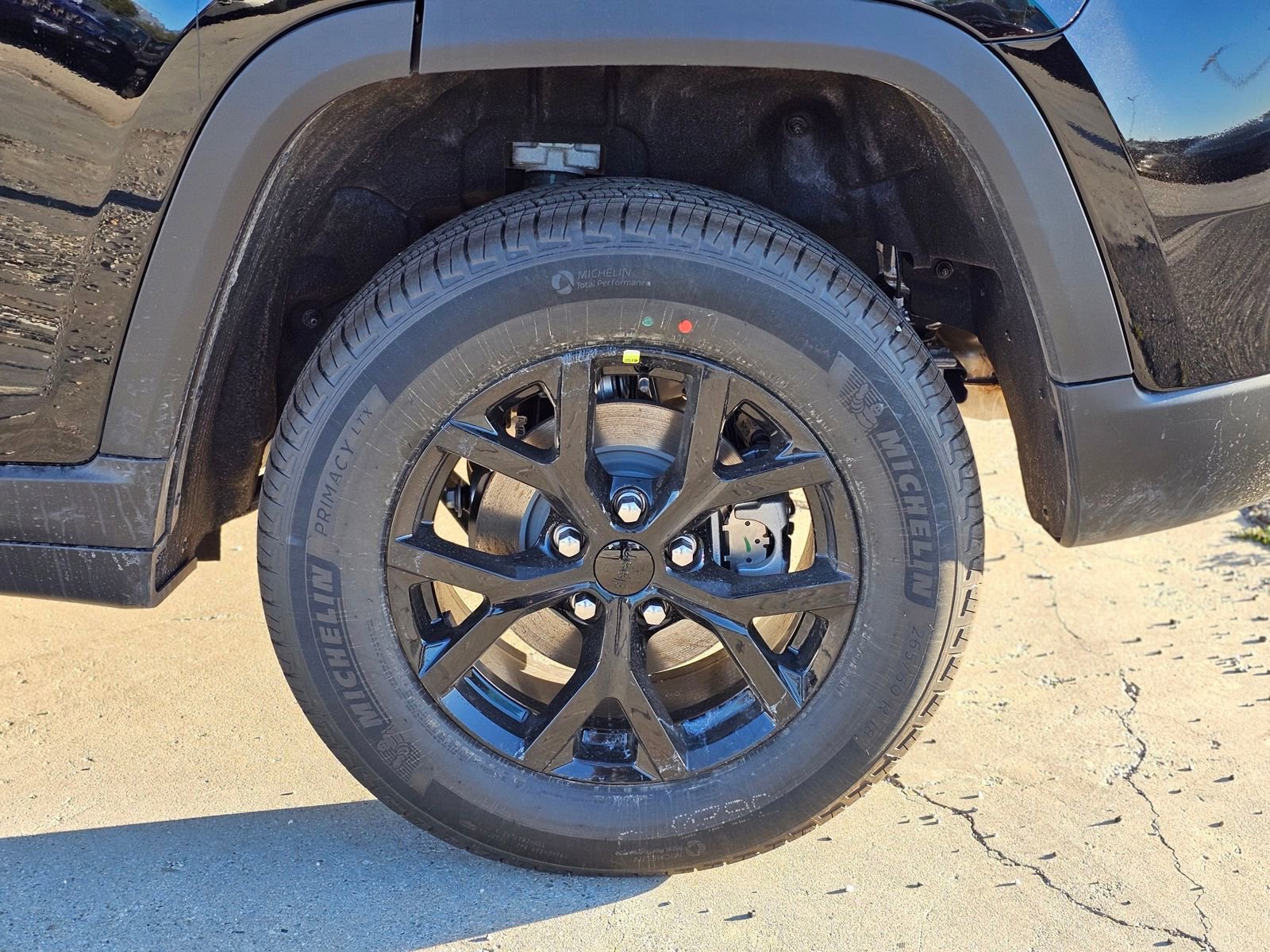 New 2026 Jeep Grand Cherokee Altitude image 9