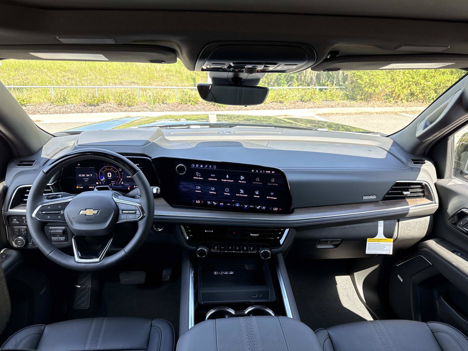 New 2026 Chevrolet Suburban High Country AWD/4WD image 13