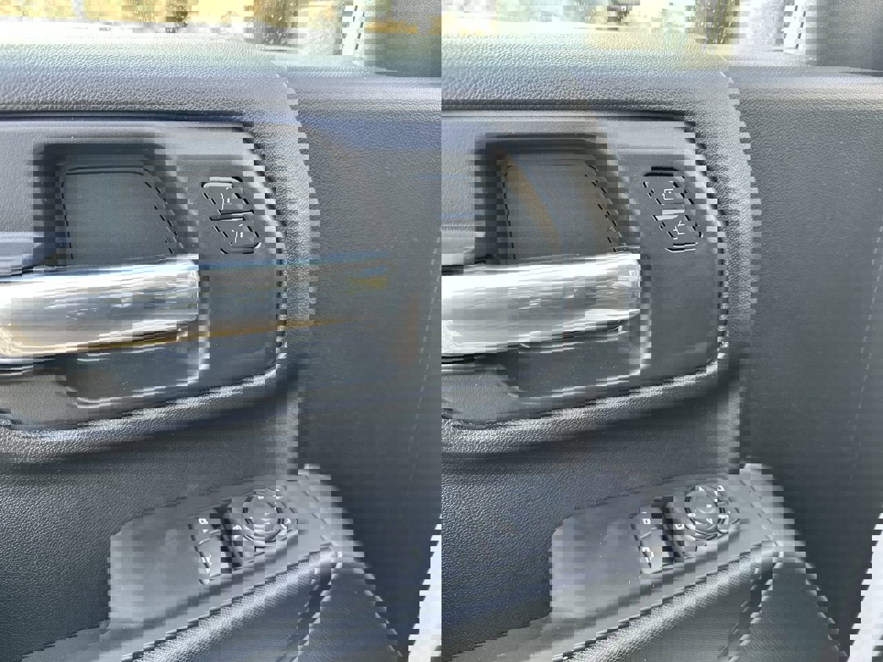 New 2026 GMC Sierra 3500 Pro w/ Convenience Package image 13