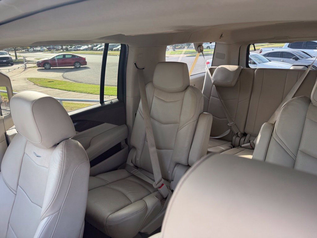 Used 2017 Cadillac Escalade ESV Luxury AWD/4WD image 33