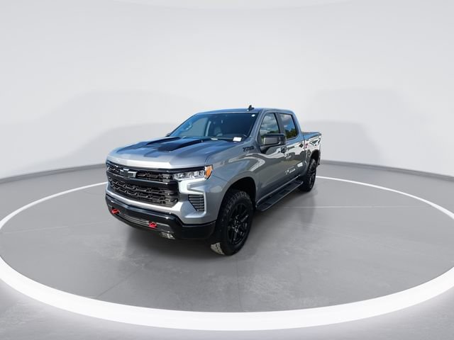 Used 2025 Chevrolet Silverado 1500 LT Trail Boss w/ Convenience Package II AWD/4WD image 4