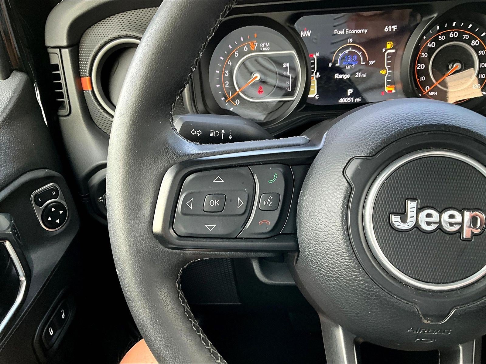 Used 2025 Jeep Gladiator Mojave w/ Convenience Group AWD/4WD image 11