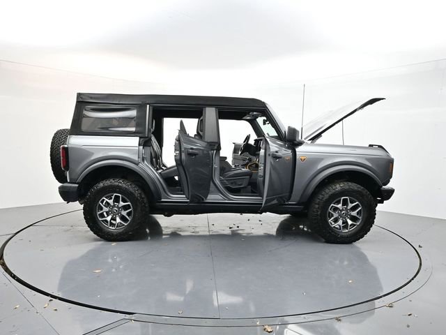 Used 2024 Ford Bronco Badlands image 42