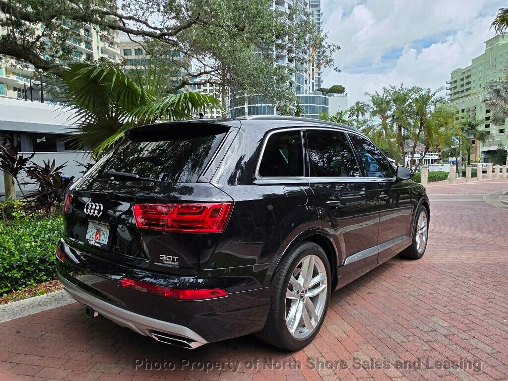 Used 2017 Audi Q7 3.0T Prestige AWD/4WD image 6