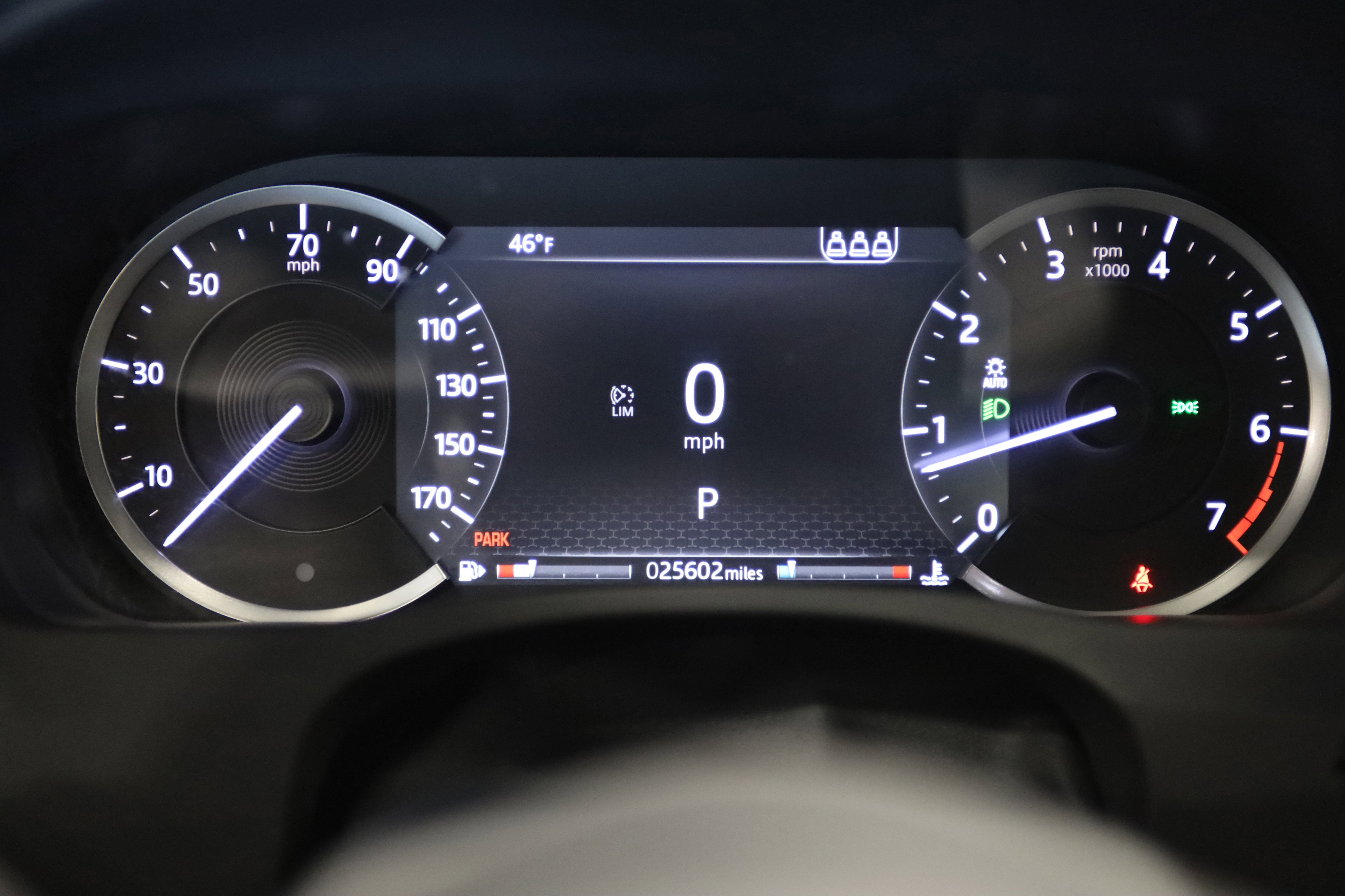 Used 2020 Jaguar XE S image 17