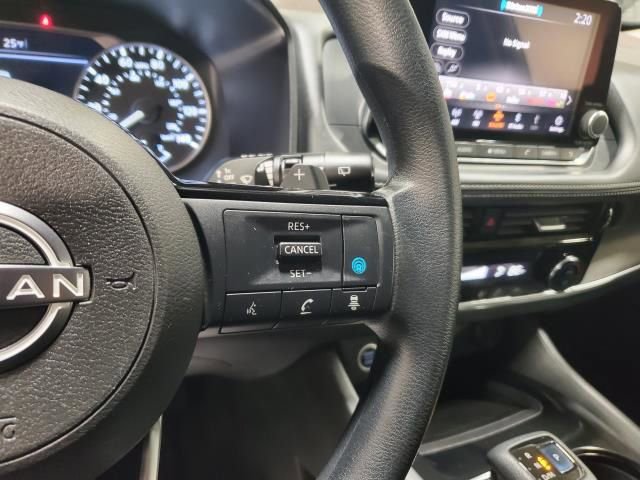 Used 2022 Nissan Rogue SV image 25