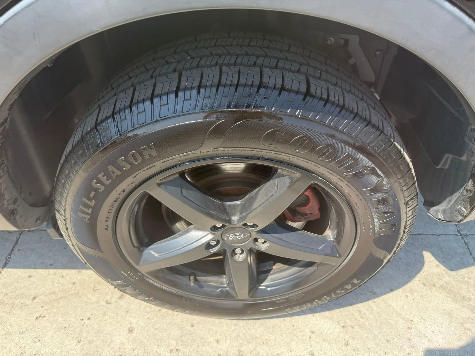 Used 2016 Ford Explorer XLT w/ Equipment Group 202A AWD/4WD image 7