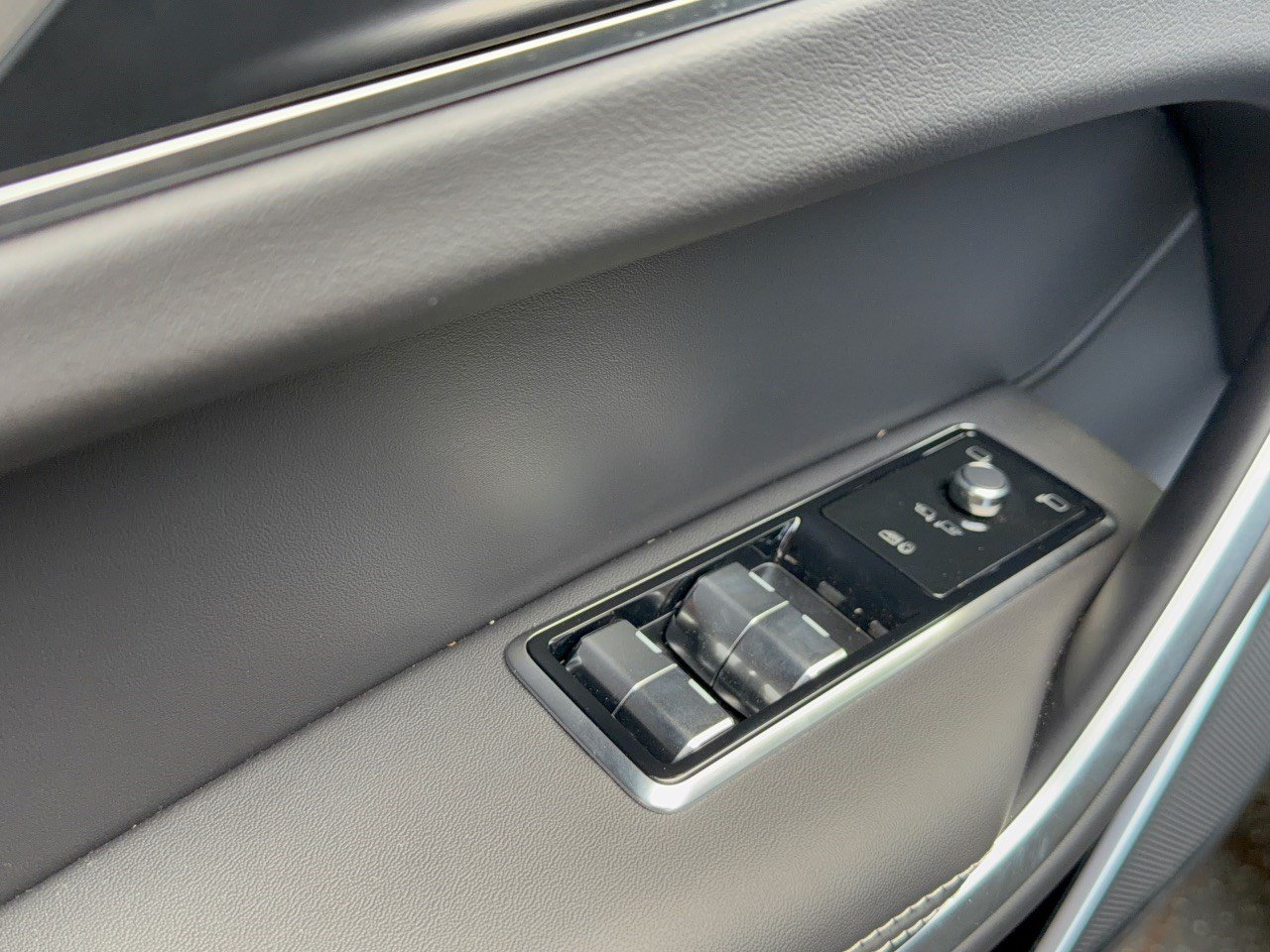 New 2026 Jaguar F-PACE R-Dynamic S AWD/4WD image 15