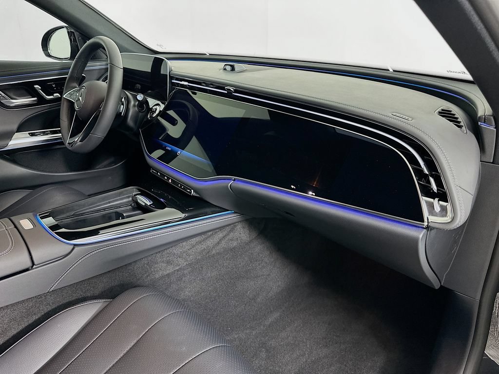 Used 2025 Mercedes-Benz E 350 Sedan image 30