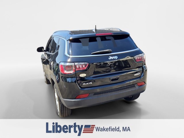 Used 2019 Jeep Compass Latitude w/ Popular Equipment Group AWD/4WD image 2