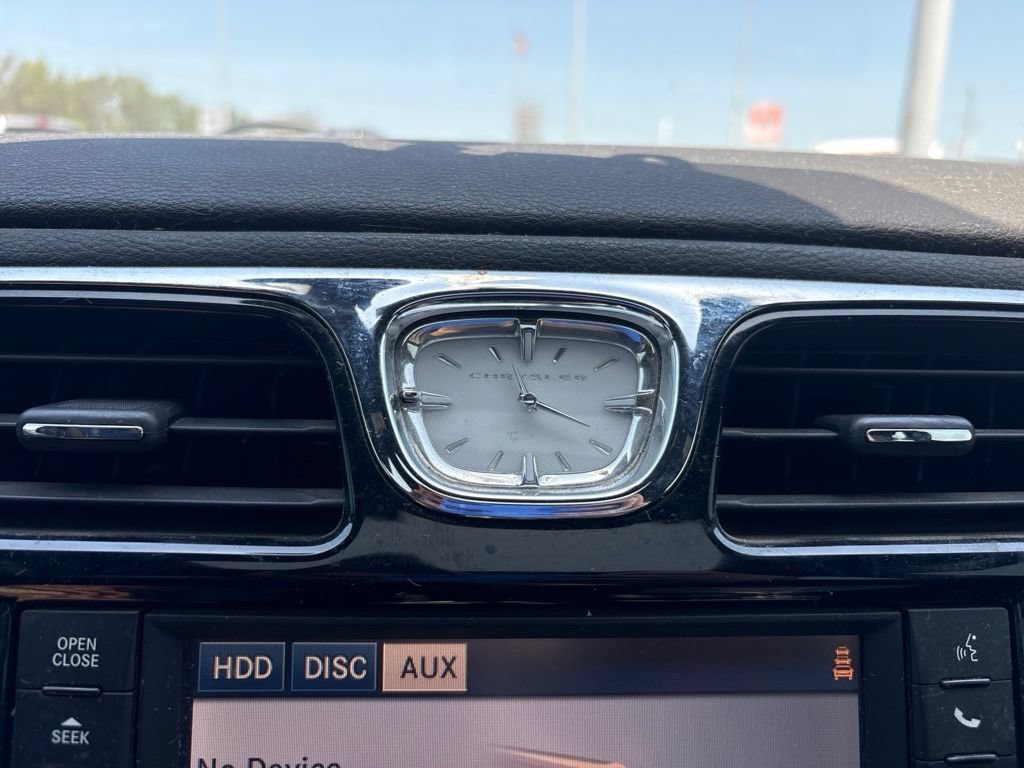 Used 2011 Chrysler 200 S FWD image 19