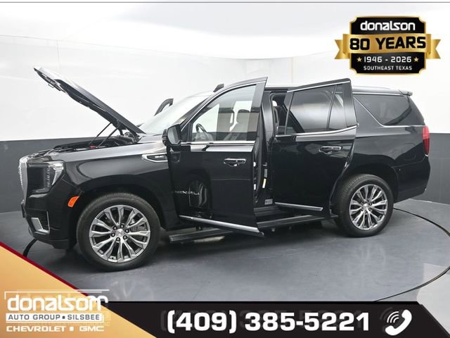 Used 2021 GMC Yukon Denali w/ Denali Premium Package image 24