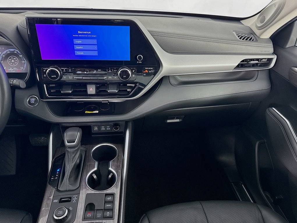 Used 2023 Toyota Highlander Platinum image 24