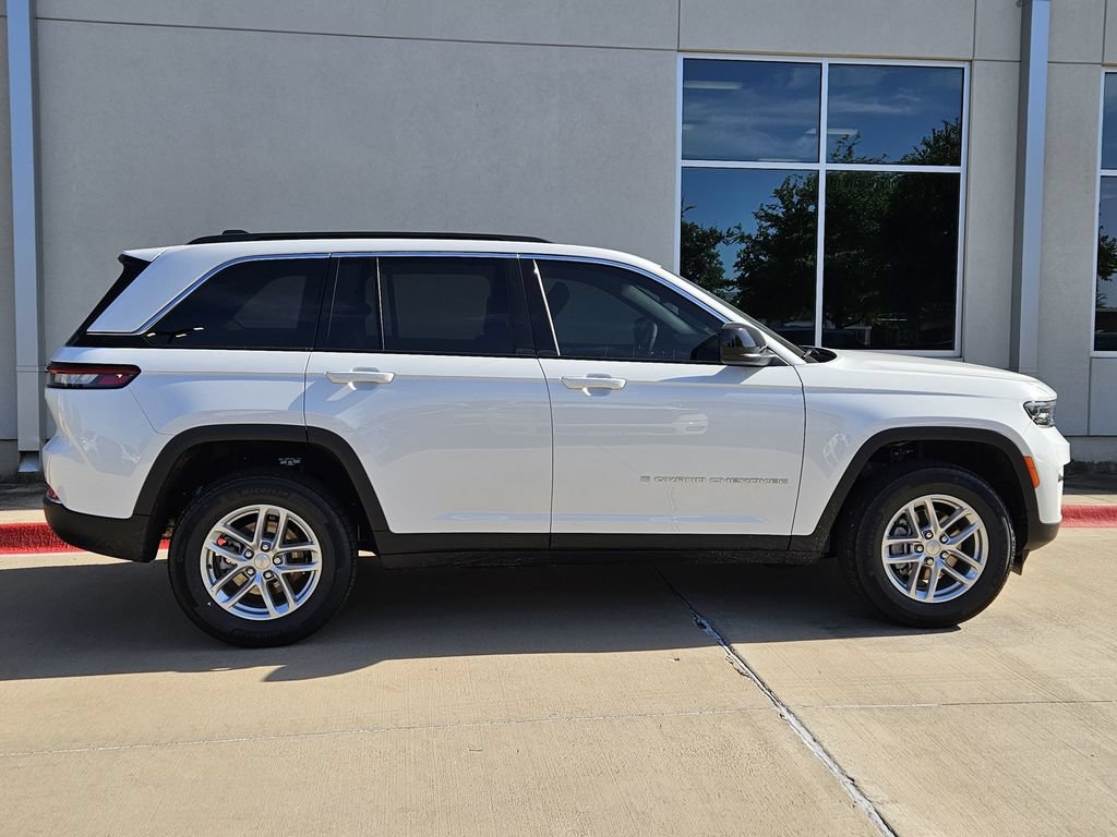 New 2026 Jeep Grand Cherokee Laredo X RWD image 2