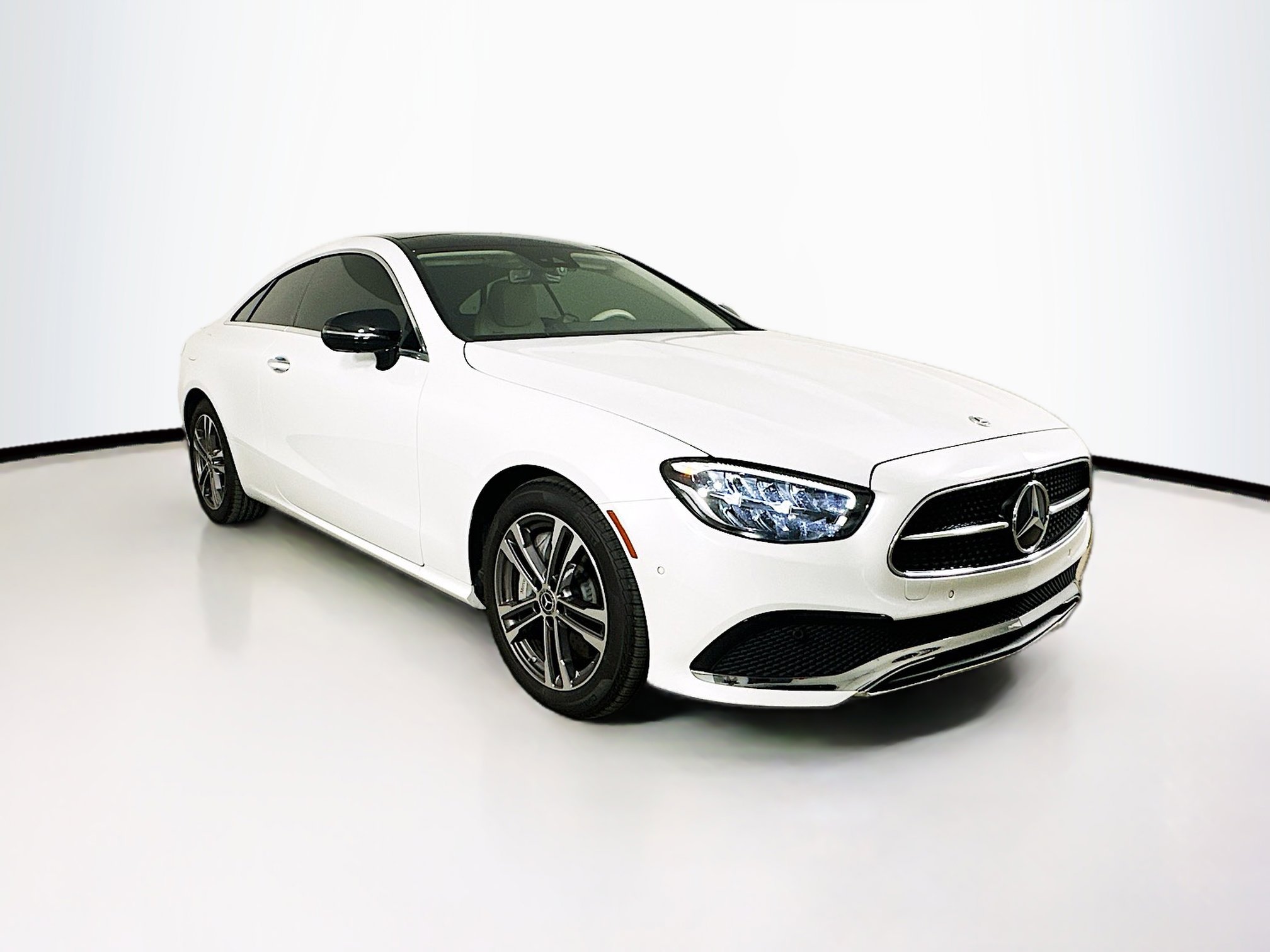 Used 2023 Mercedes-Benz E 450 4MATIC Coupe image 1