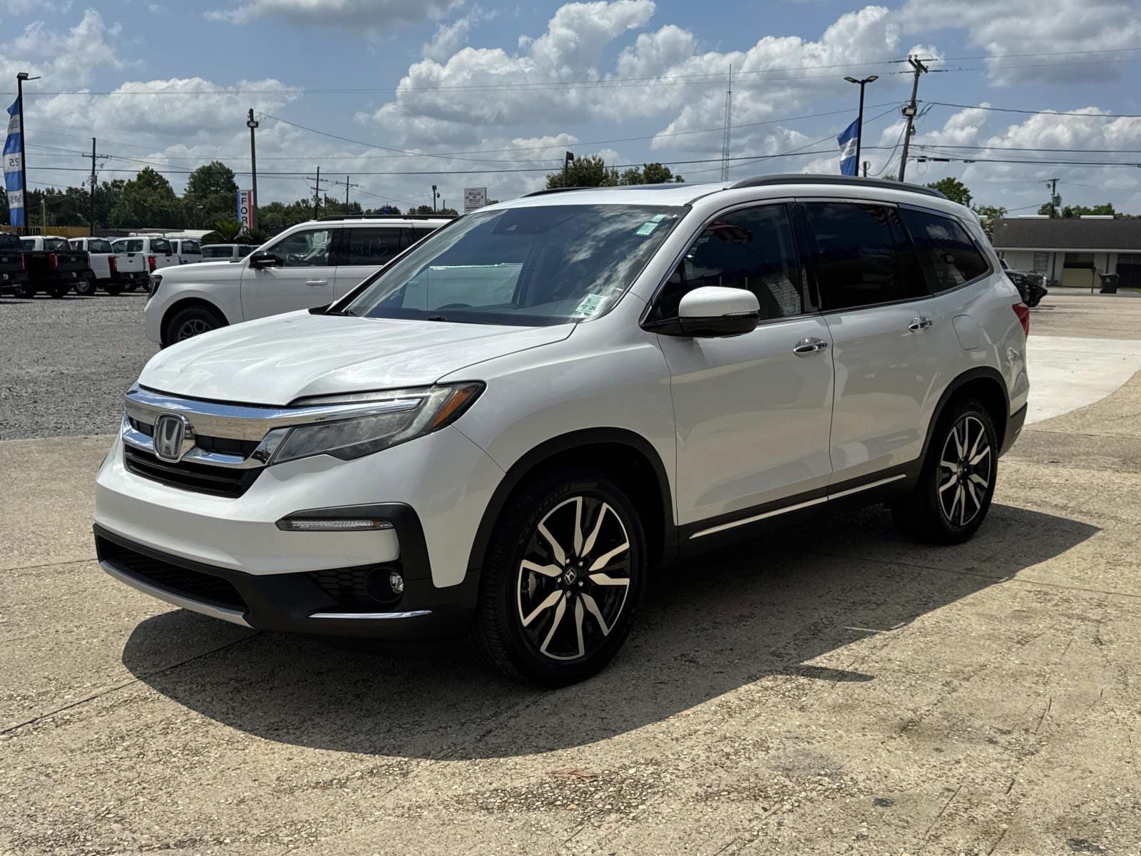 Used 2020 Honda Pilot Touring image 3