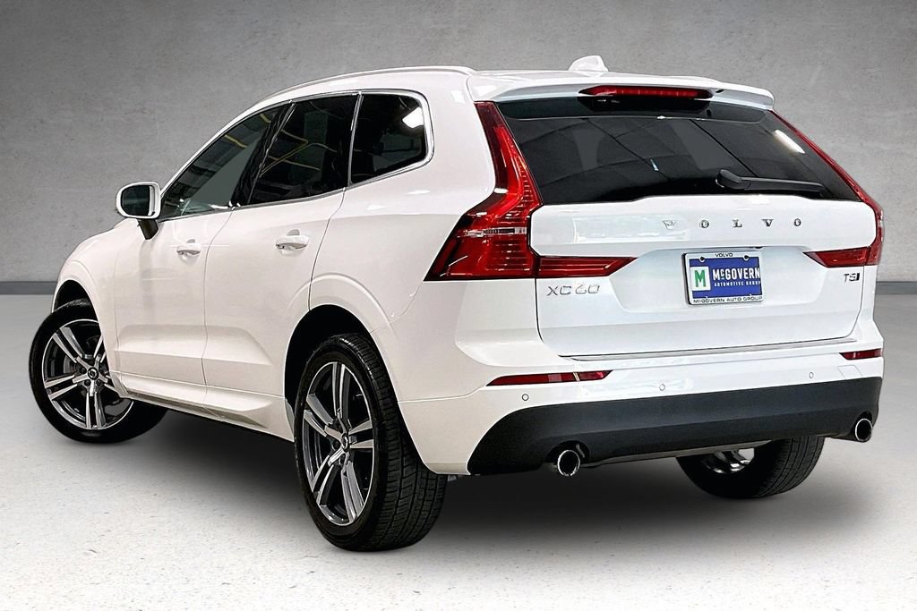 Used 2021 Volvo XC60 T5 Momentum w/ Premium Package AWD/4WD image 4
