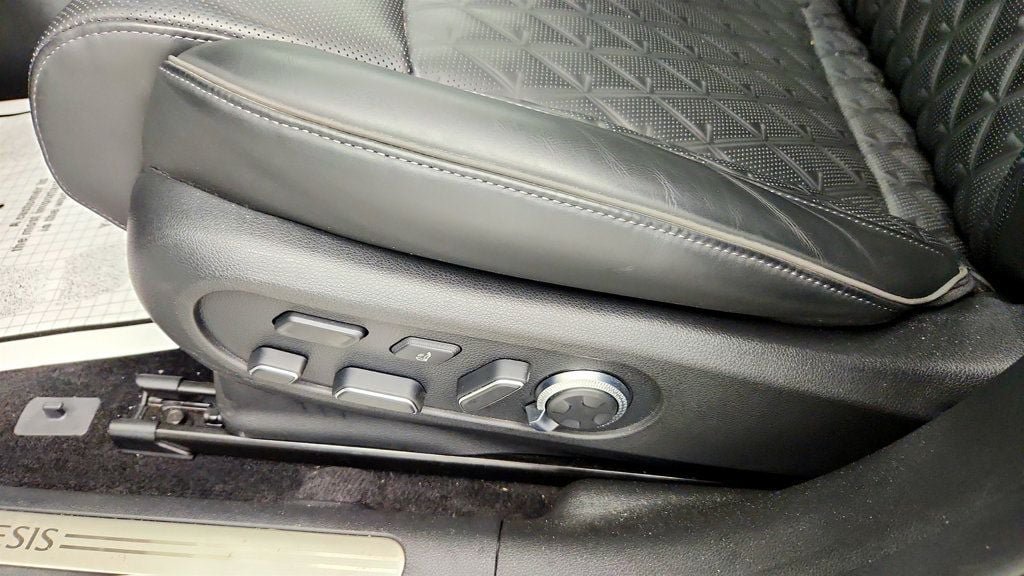 Used 2023 Genesis GV60 Performance AWD/4WD image 12