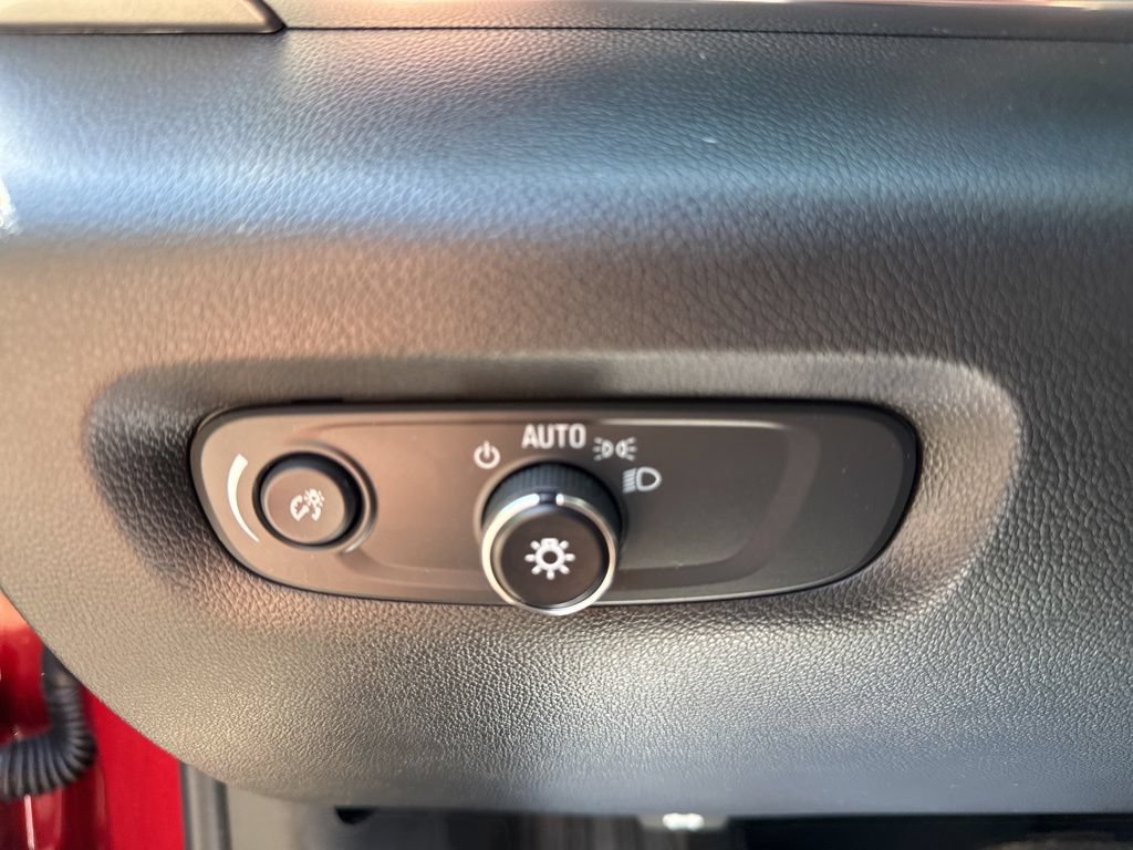 Used 2023 Chevrolet Traverse LT AWD/4WD image 27