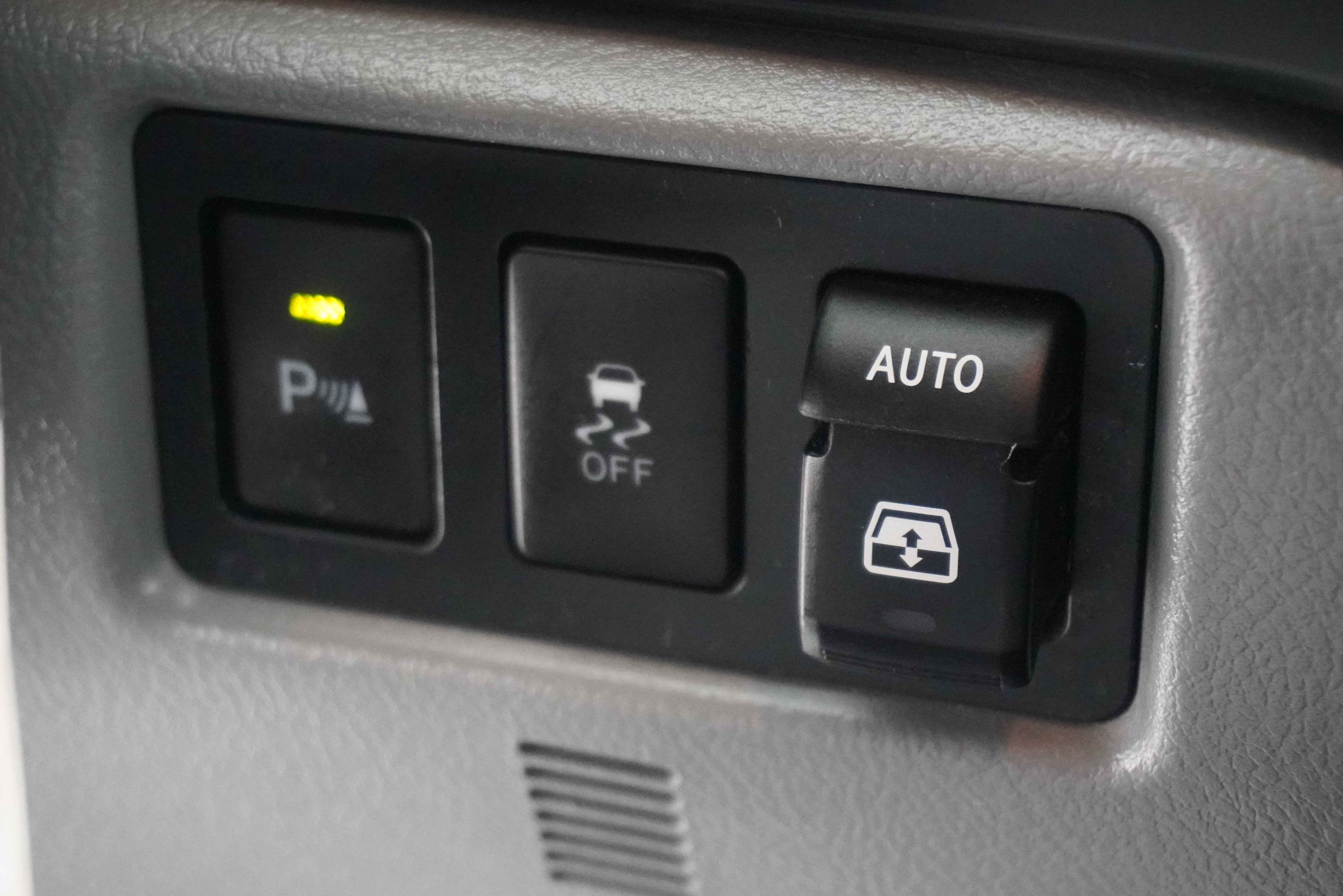 Used 2019 Toyota Sequoia SR5 RWD image 23