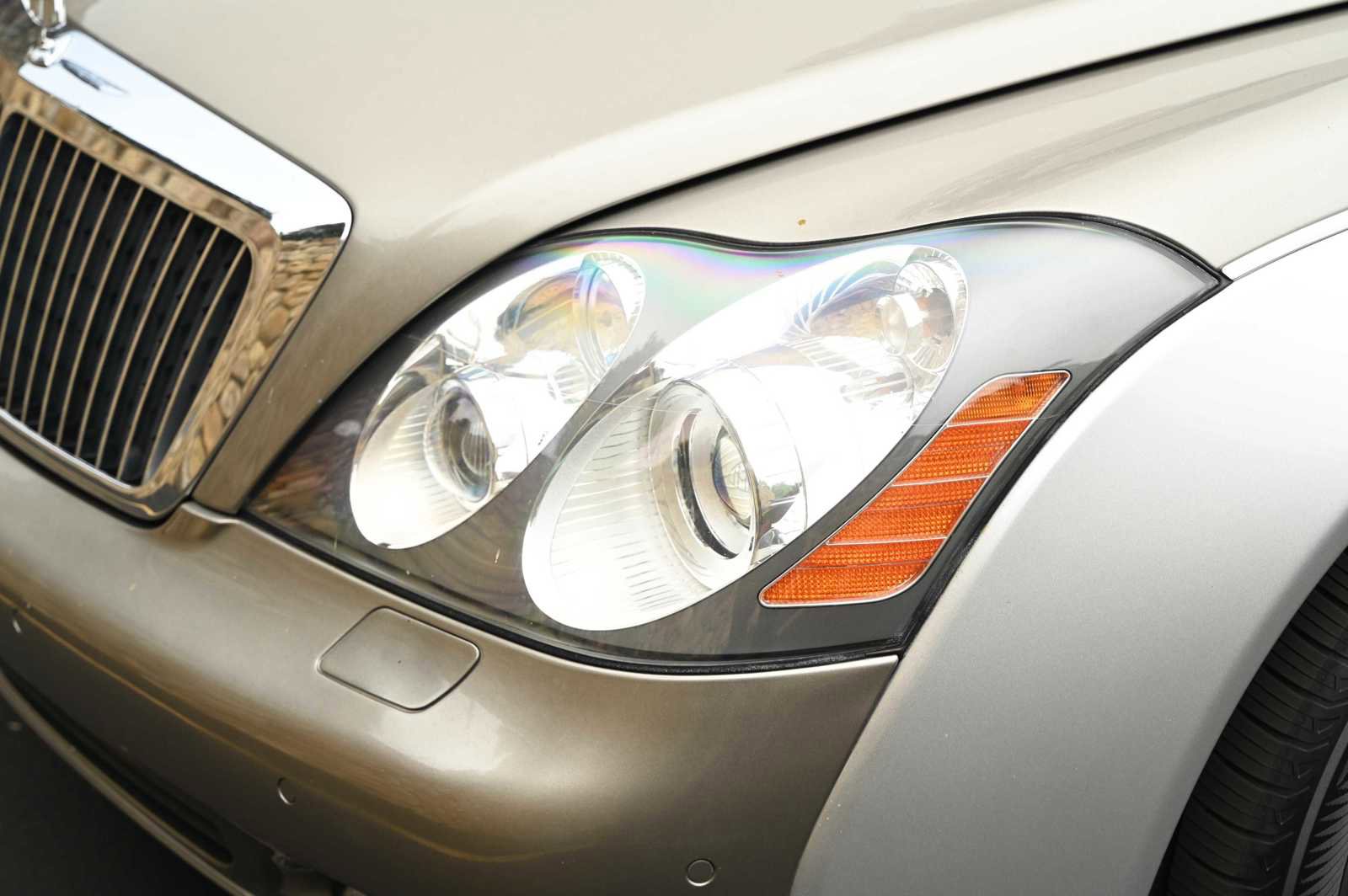 Used 2005 Maybach 57 RWD image 8