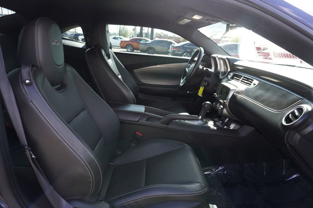 Used 2015 Chevrolet Camaro SS w/ RS Package image 27