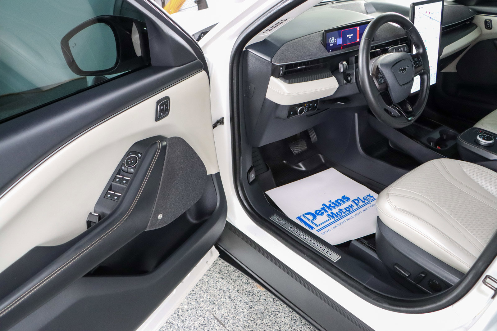 Used 2023 Ford Mustang Mach-E Premium image 3