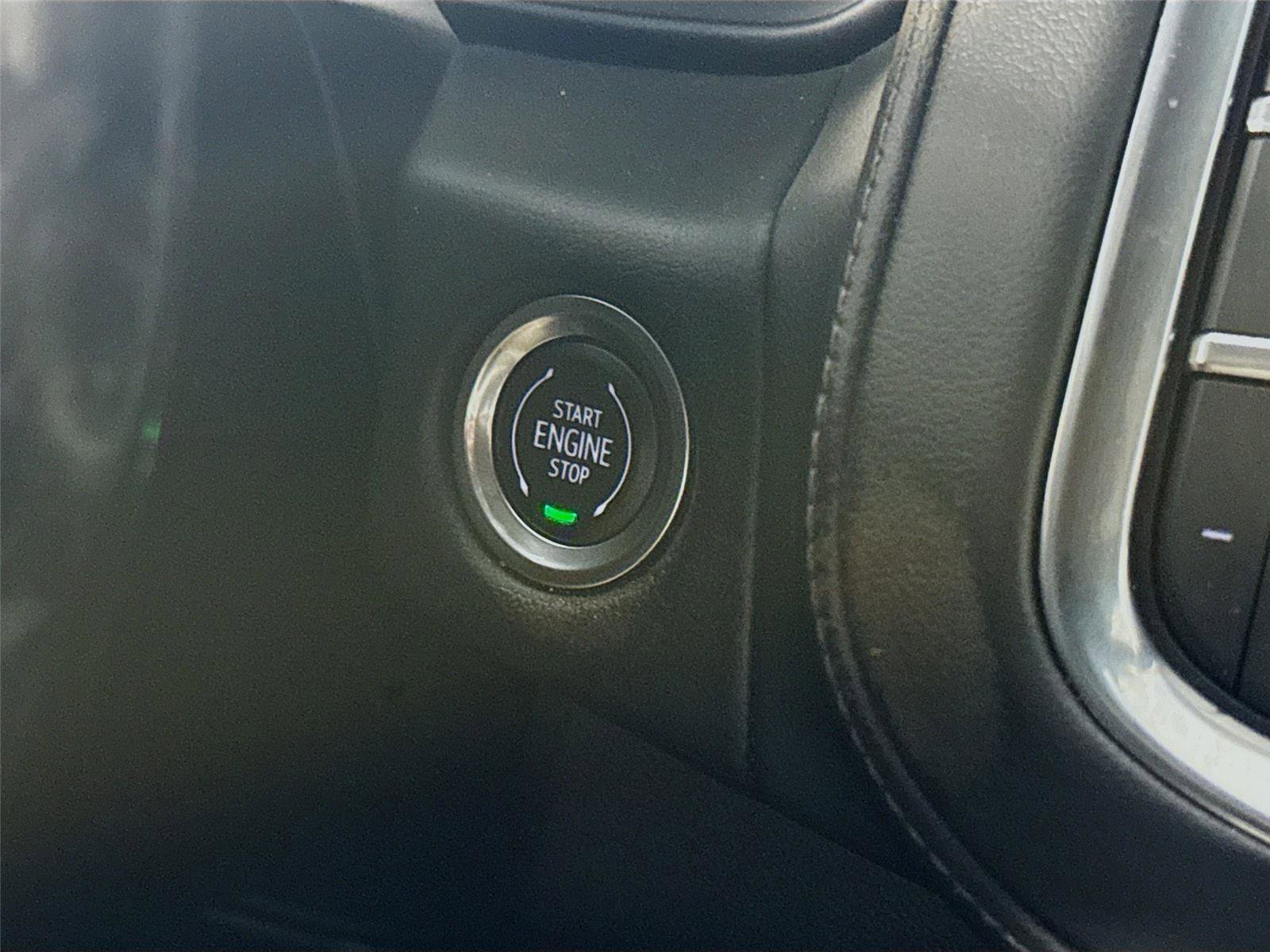 Used 2021 Chevrolet Tahoe Z71 w/ Luxury Package AWD/4WD image 12