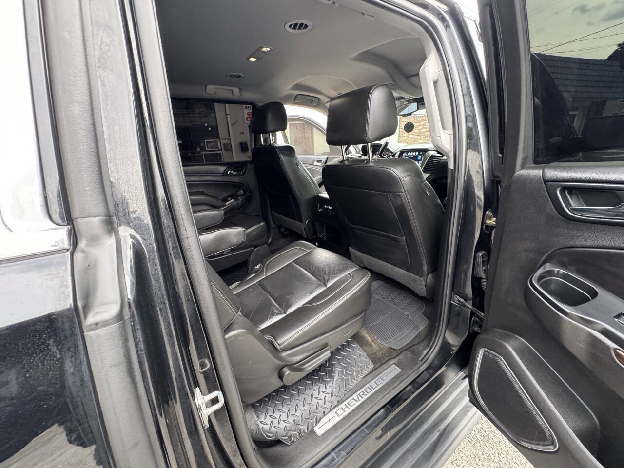 Used 2018 Chevrolet Suburban LT AWD/4WD image 41