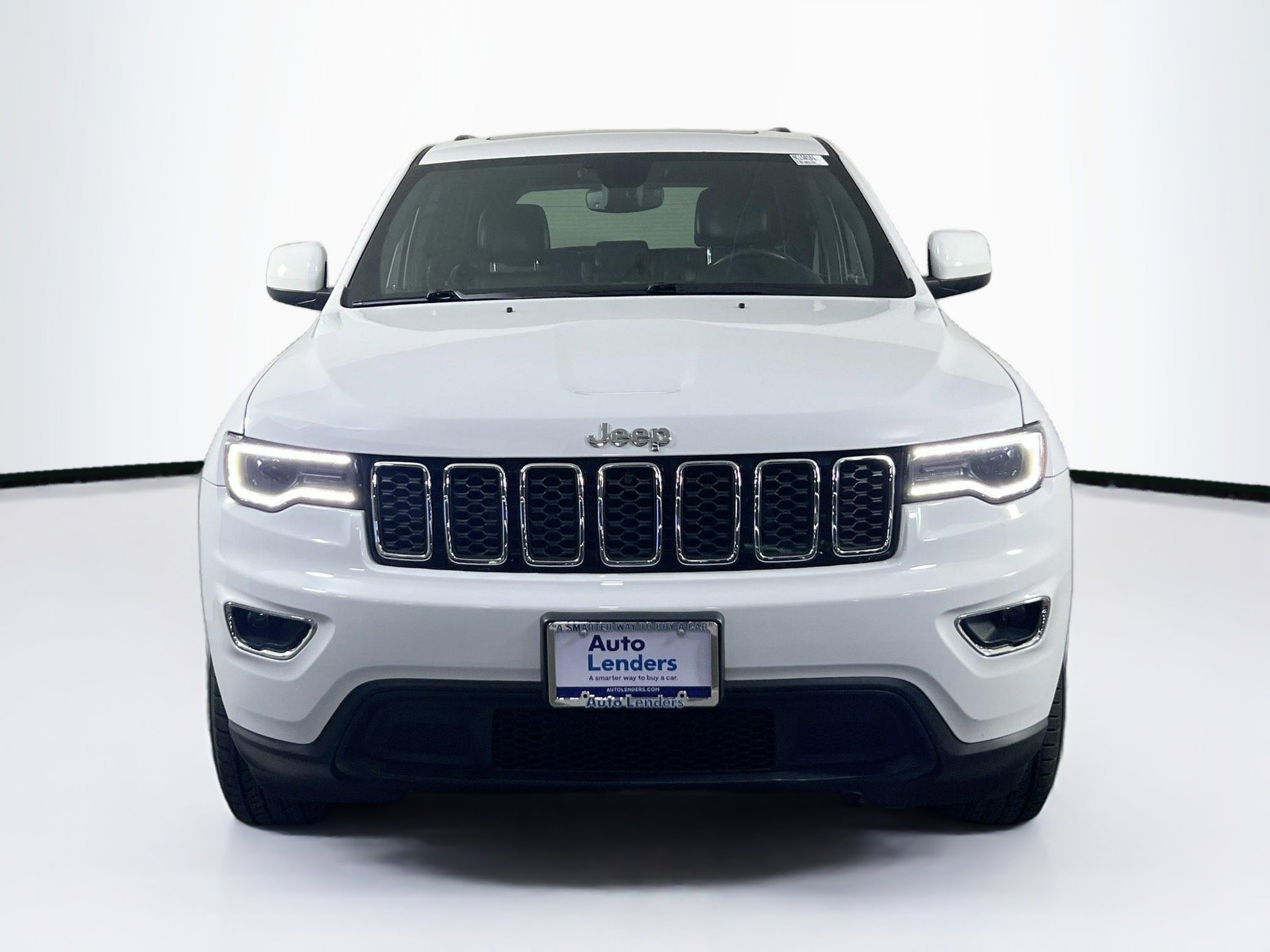 Used 2022 Jeep Grand Cherokee Laredo X image 2
