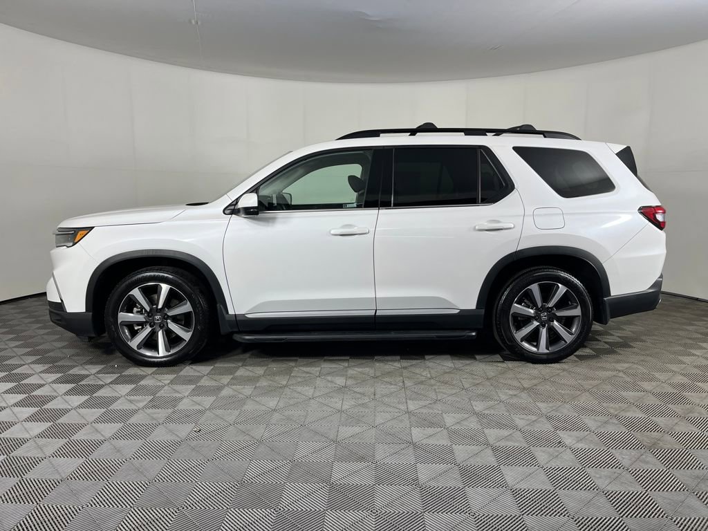 Used 2023 Honda Pilot Touring image 9
