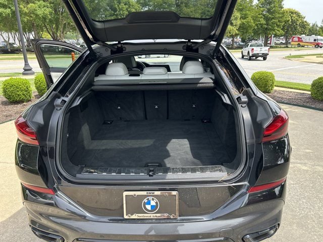 Used 2023 BMW X6 xDrive40i w/ M Sport Package AWD/4WD image 24