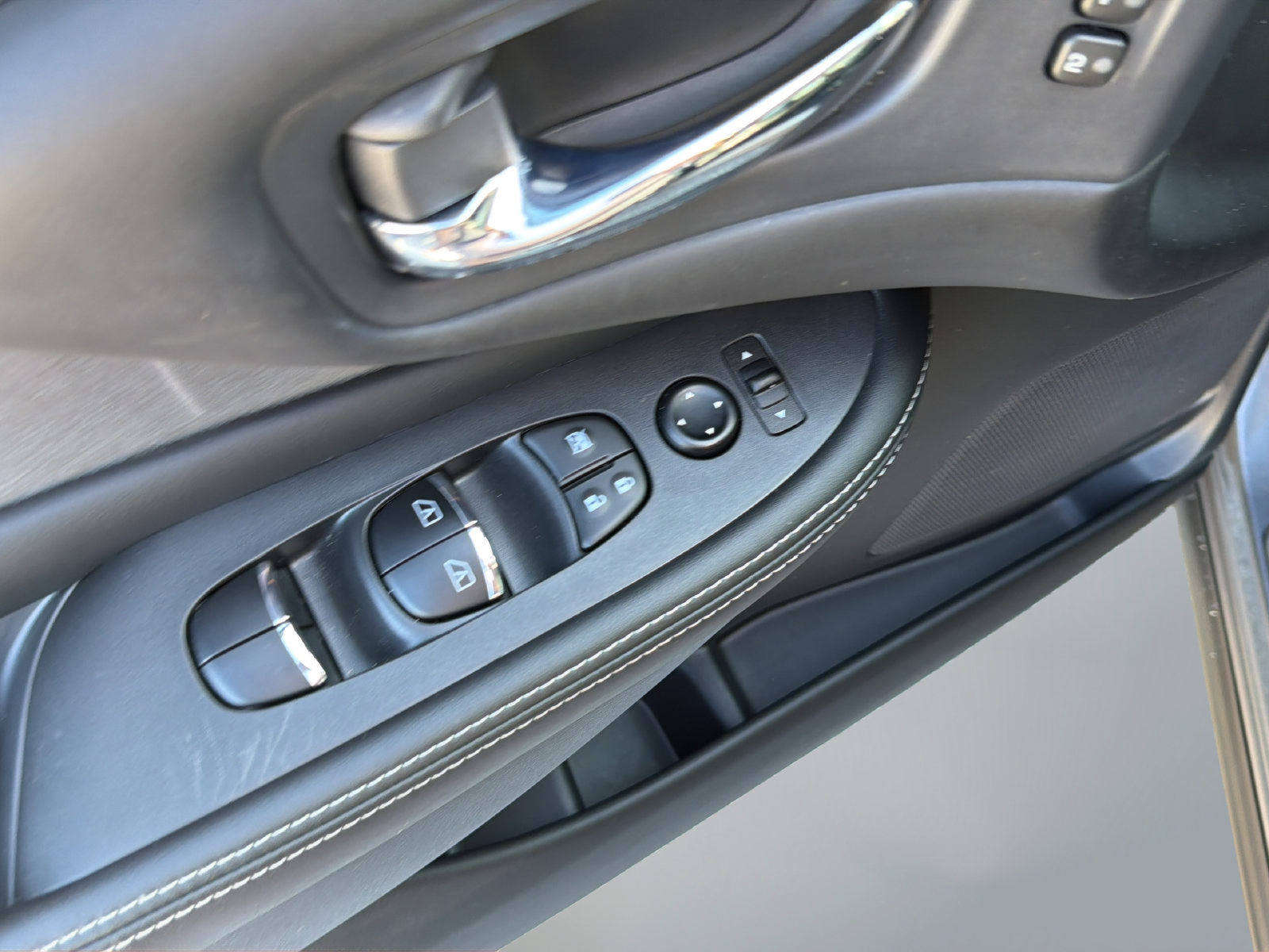 Certified 2022 Nissan Murano SL FWD image 27