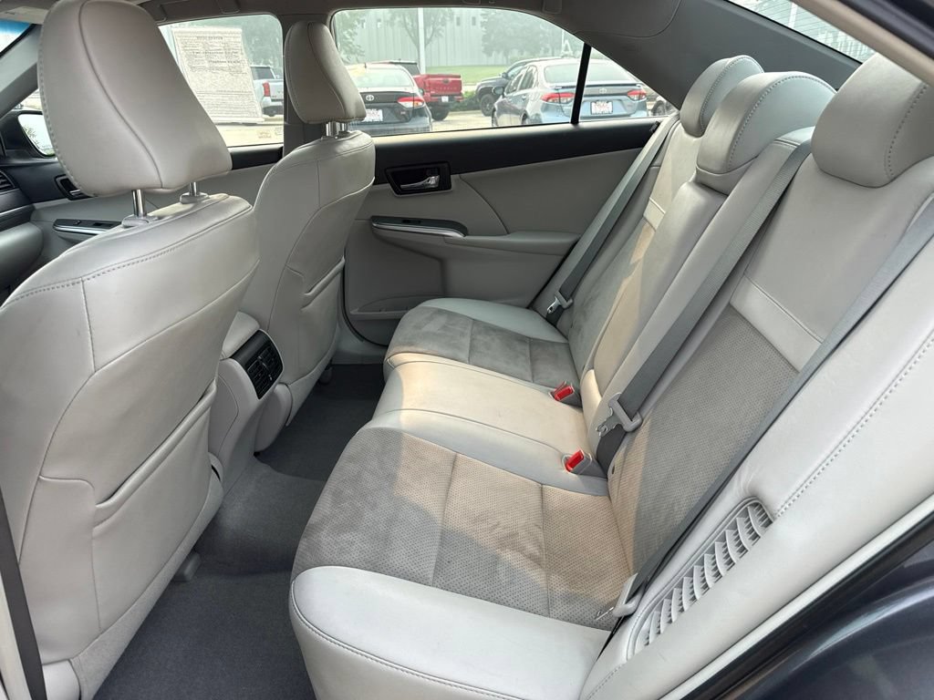 Used 2012 Toyota Camry XLE w/ Leather Pkg FWD image 10