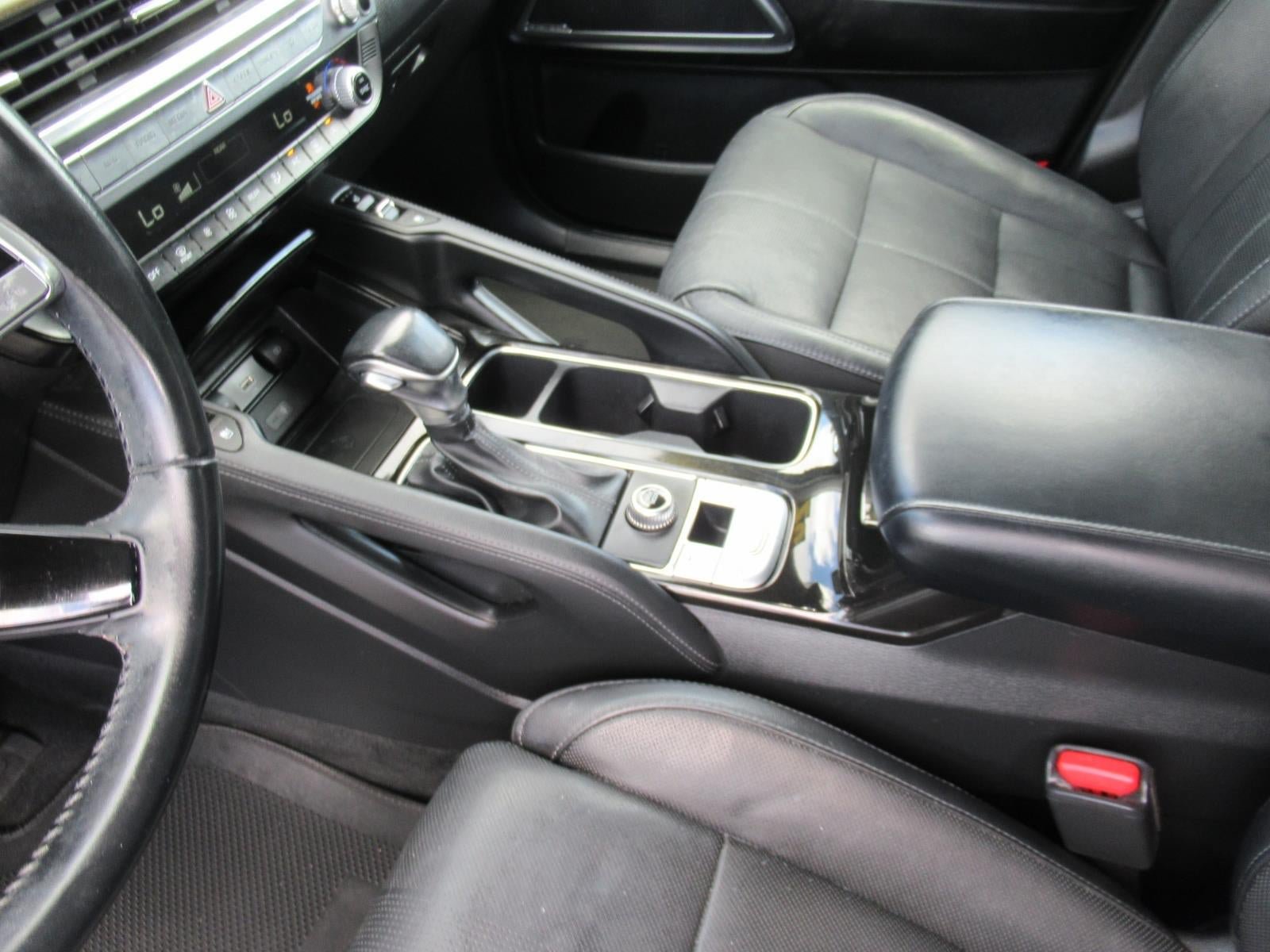 Used 2020 Kia Telluride SX w/ Towing Package FWD image 17