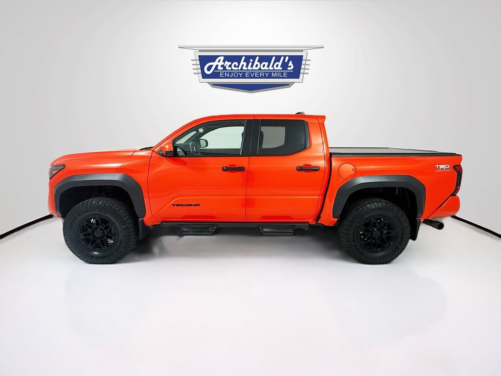 Used 2024 Toyota Tacoma TRD Off-Road AWD/4WD image 4