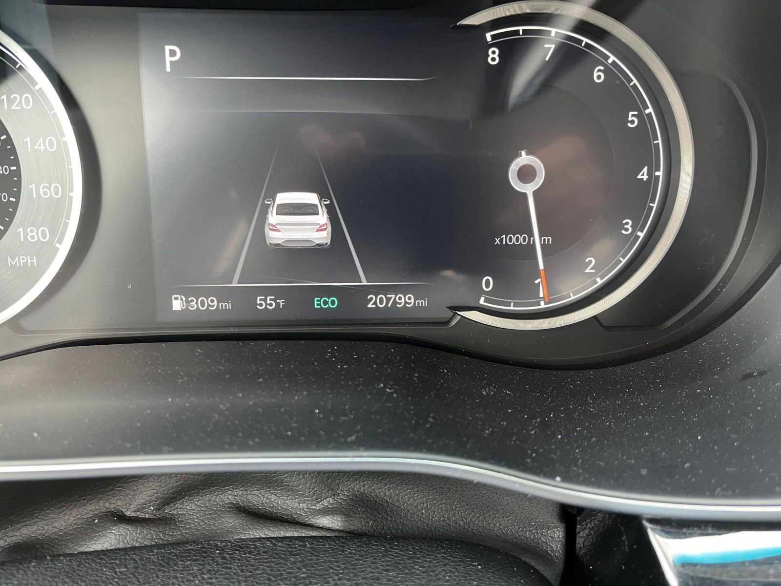 Used 2025 Genesis G70 2.5T image 40