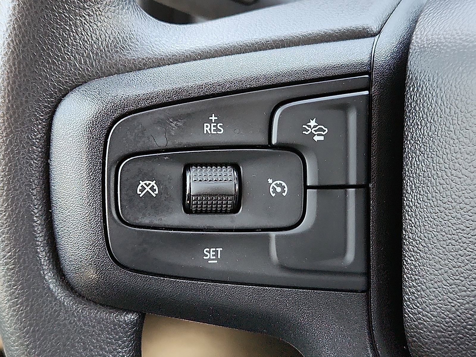 Used 2024 Chevrolet Silverado 1500 Custom RWD image 17