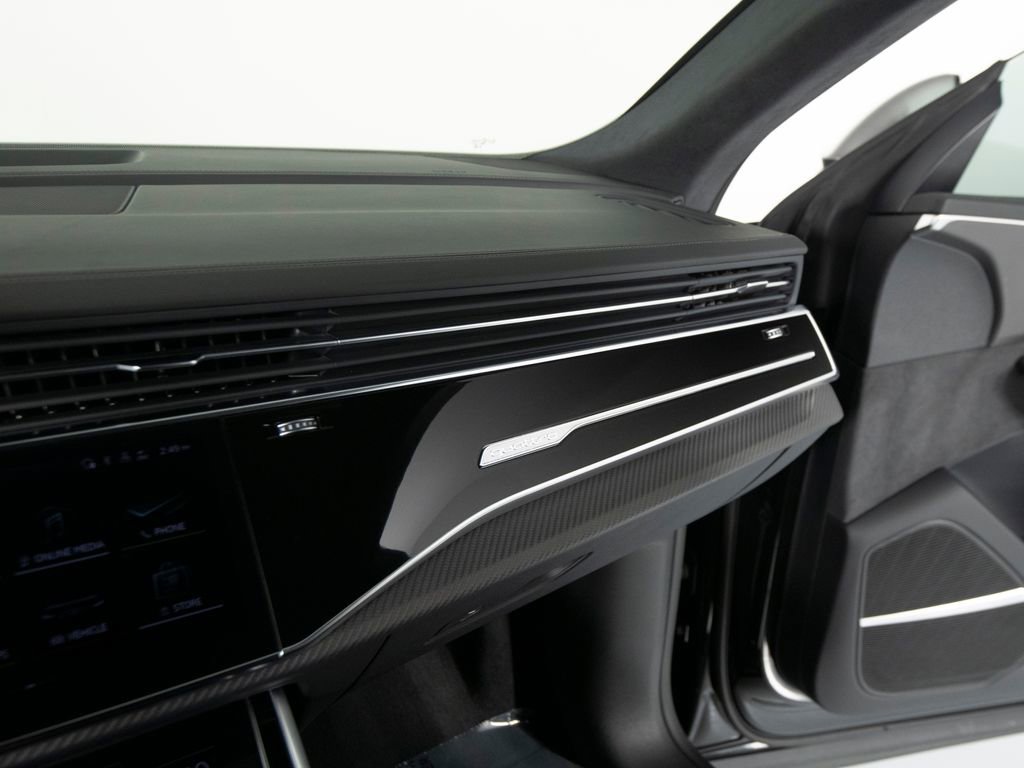 Used 2025 Audi RS Q8 performance image 24