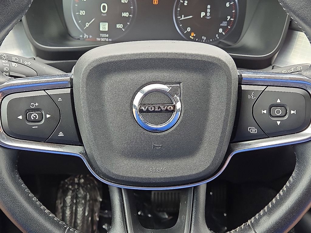 Used 2021 Volvo XC40 T4 Momentum FWD image 31