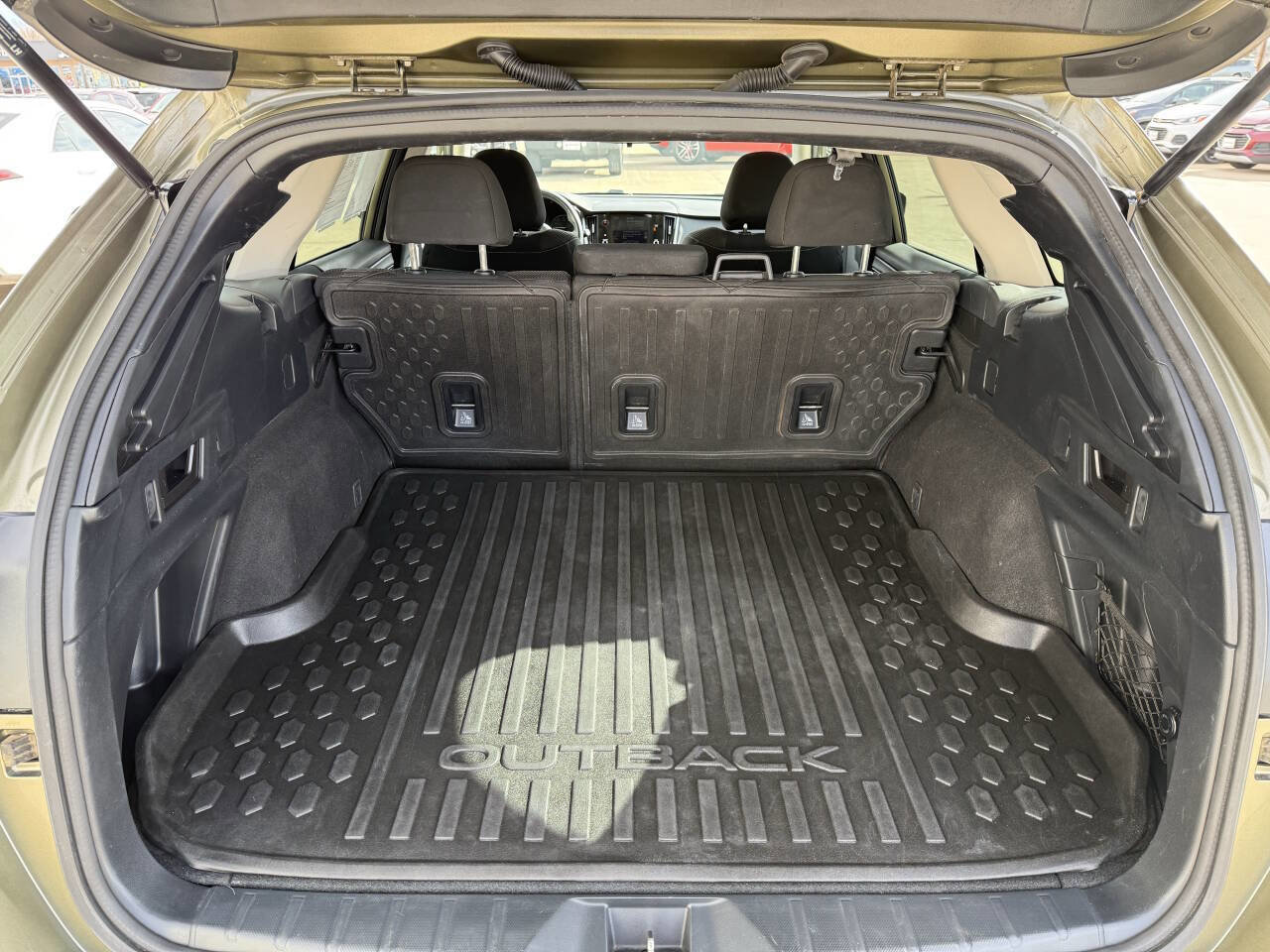 Used 2022 Subaru Outback Premium AWD/4WD image 13