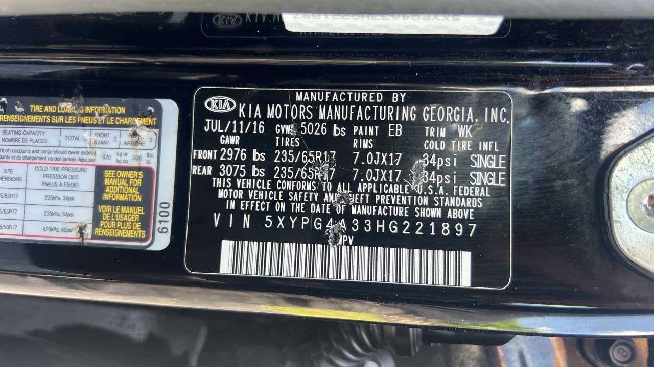 Used 2017 Kia Sorento L image 36