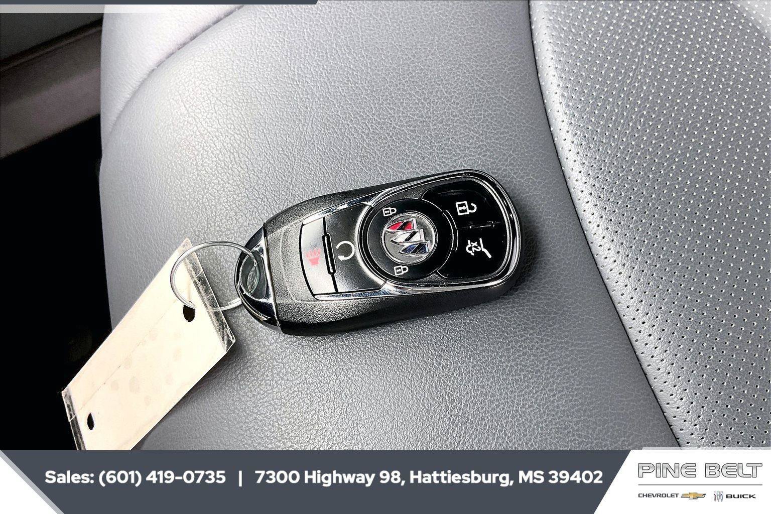 Used 2023 Buick Enclave Essence FWD image 9