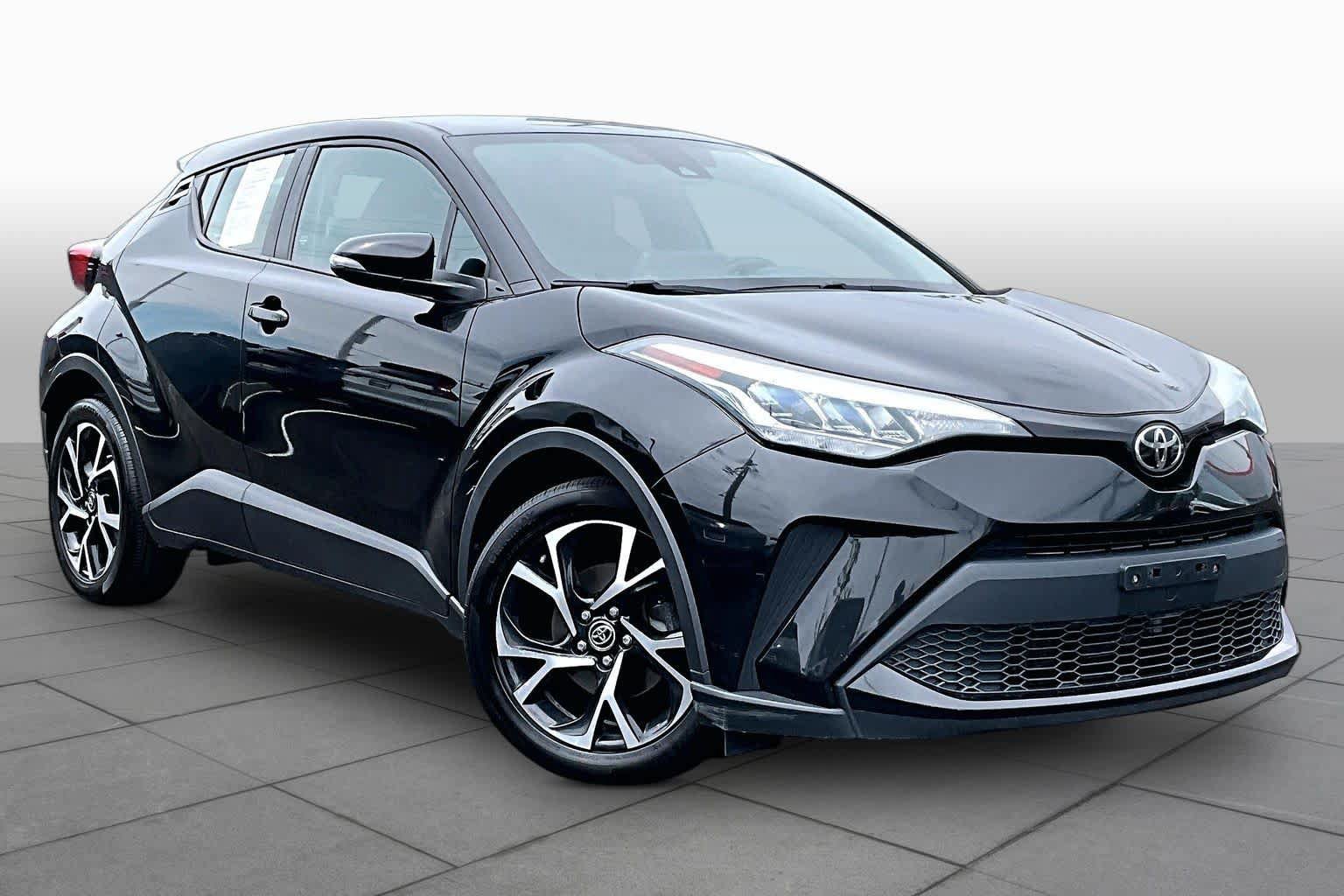 Used 2020 Toyota C-HR XLE FWD image 3